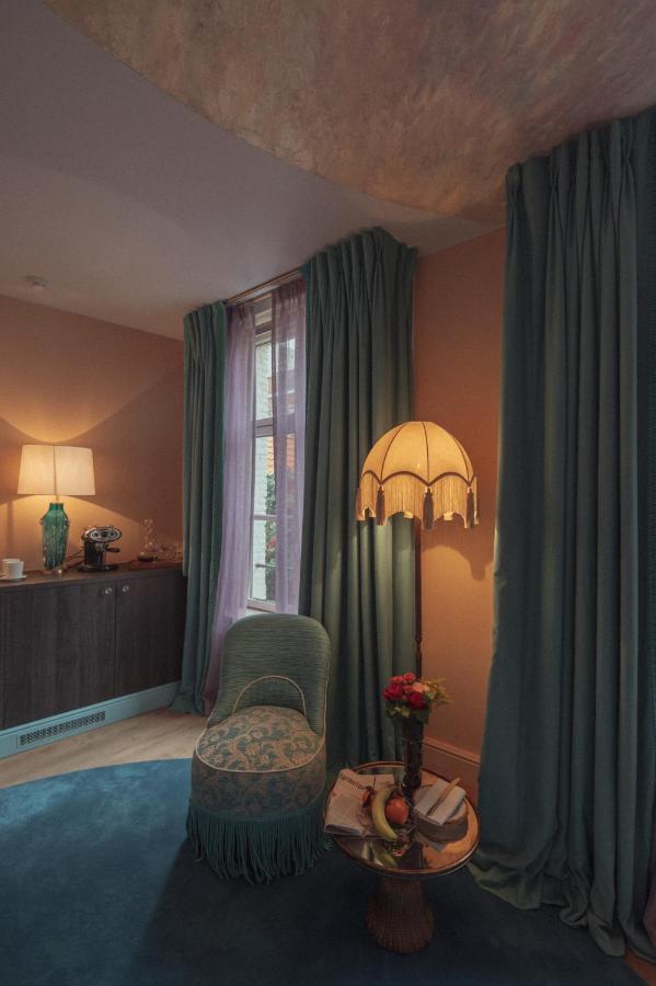 Deluxe Double Room Bath