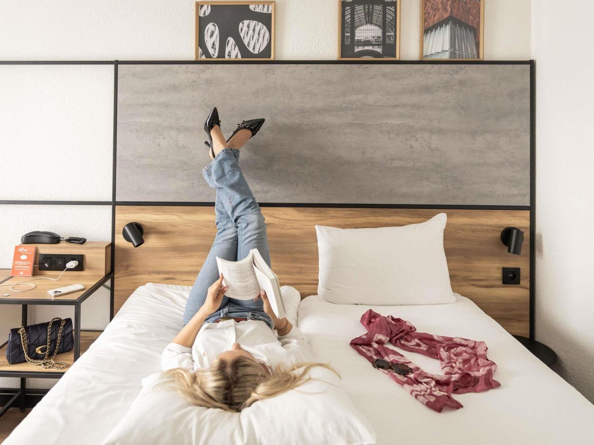 Standard Twin Room