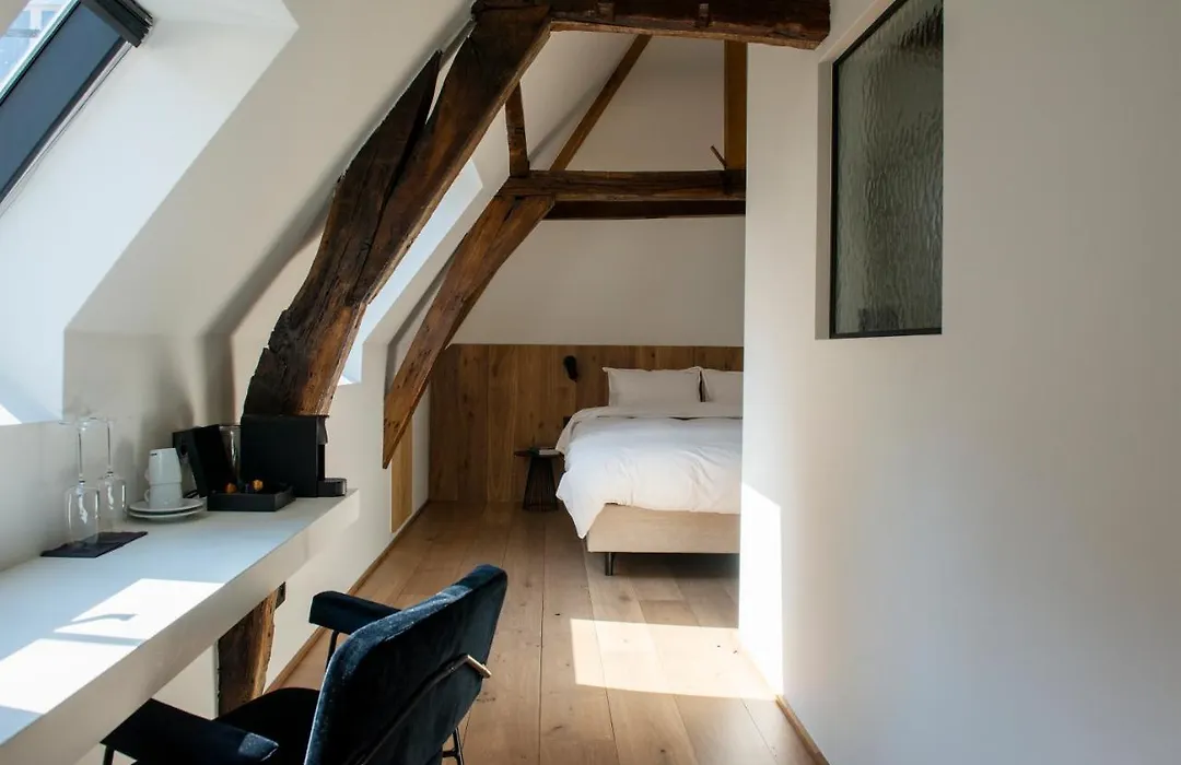 Riga Suites Antwerp-1