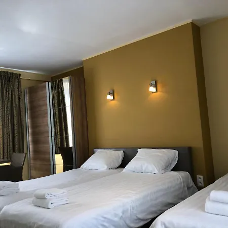 Hotel Maison D'Anvers-2