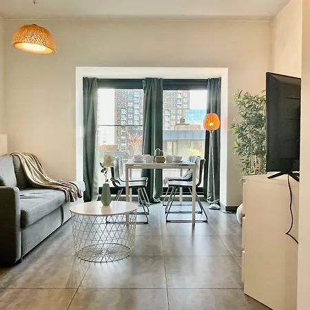 Oneluxstay Antwerp City Centre-3